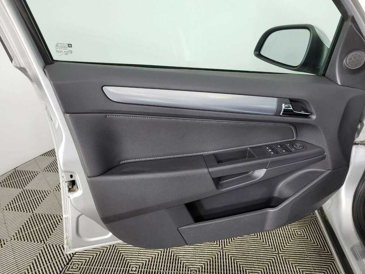 Opel Astra, 2012 - 117 000 км. | Фото №8