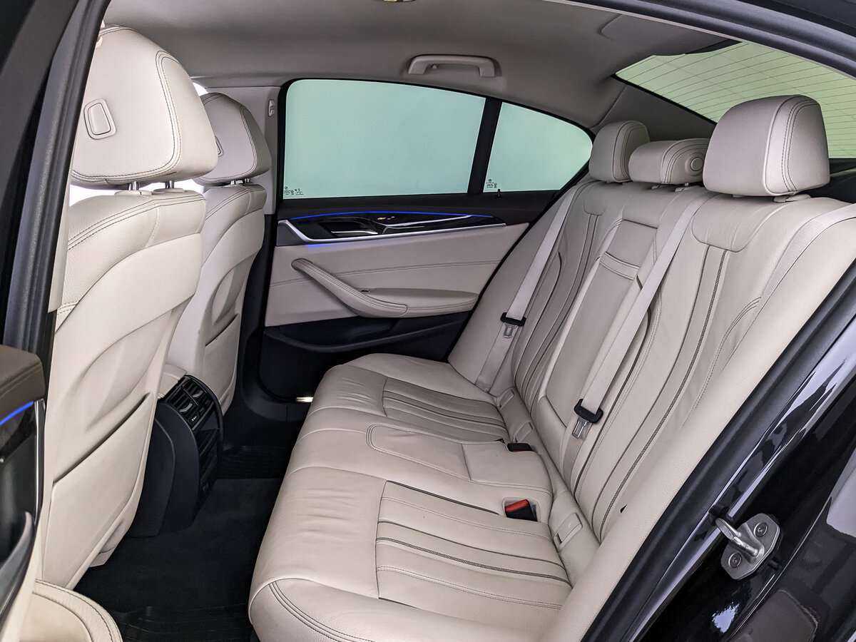 BMW 5 серии 520i, 2017 Фото №14
