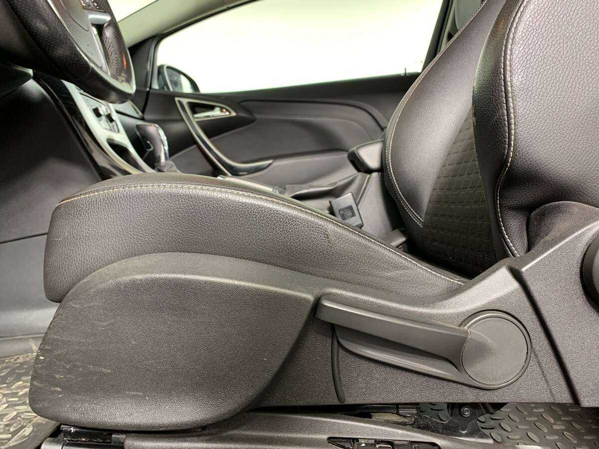 Opel Astra GTC, 2012 Фото №12