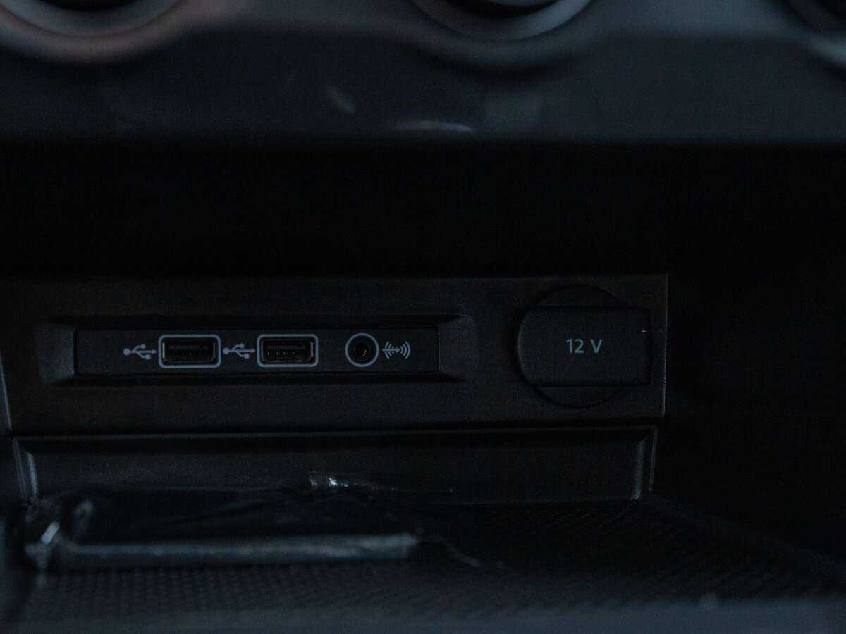 Volkswagen Tiguan, 2020 Фото №14