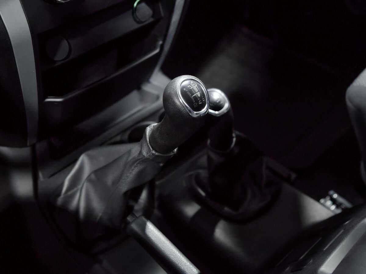 УАЗ Patriot, 2023 Фото №9