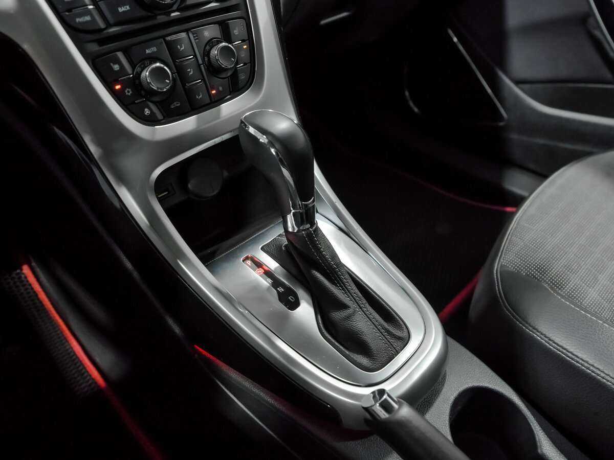 Opel Astra GTC, 2013 - 147 411 км. | Фото №8