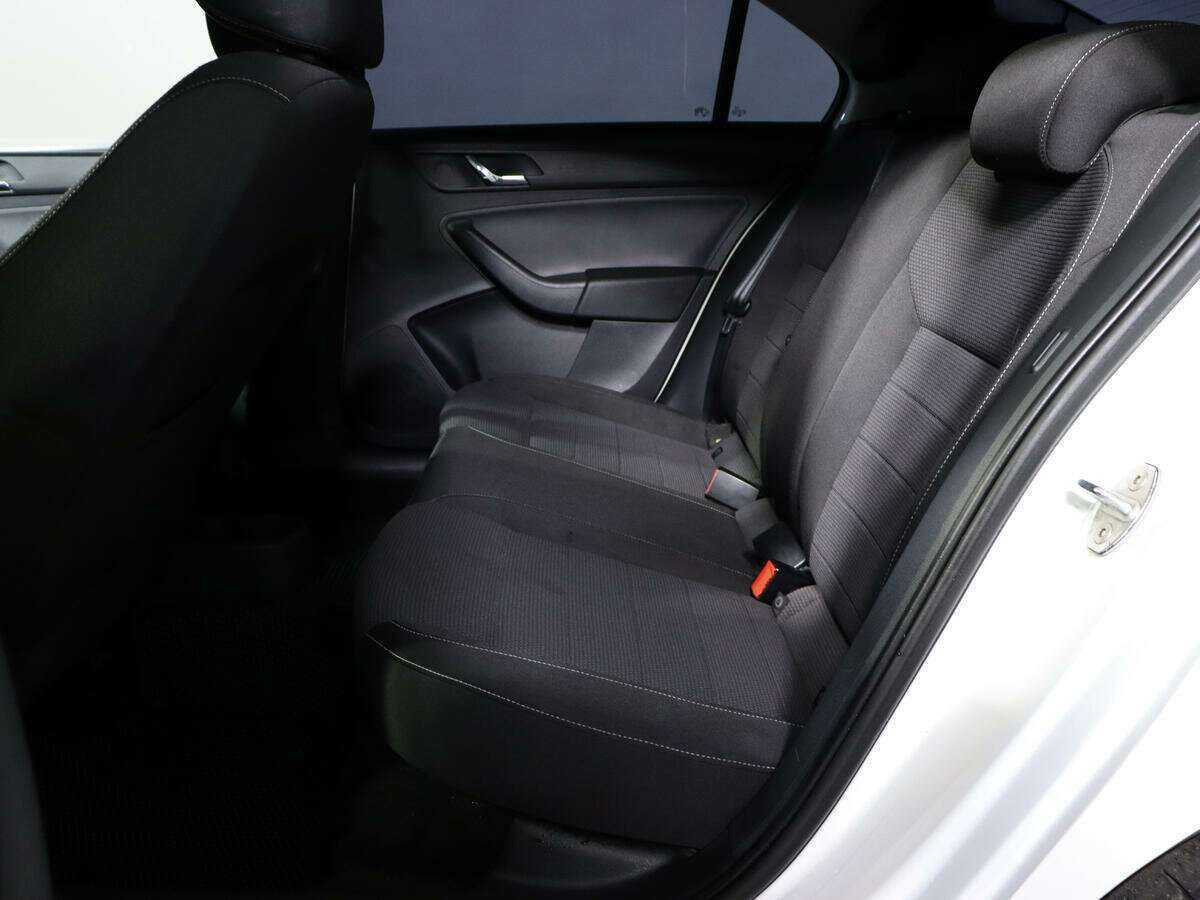 Skoda Rapid, 2014 Фото №9