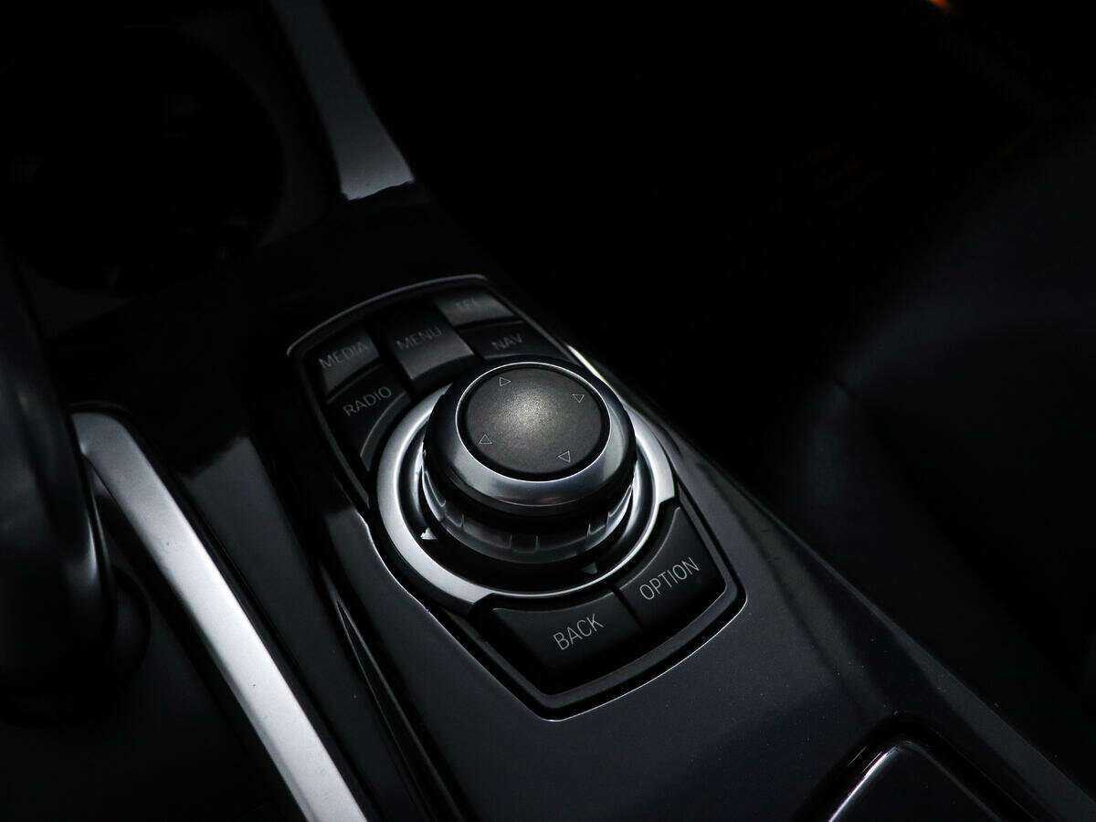 BMW 5 серии 520i, 2014 Фото №16