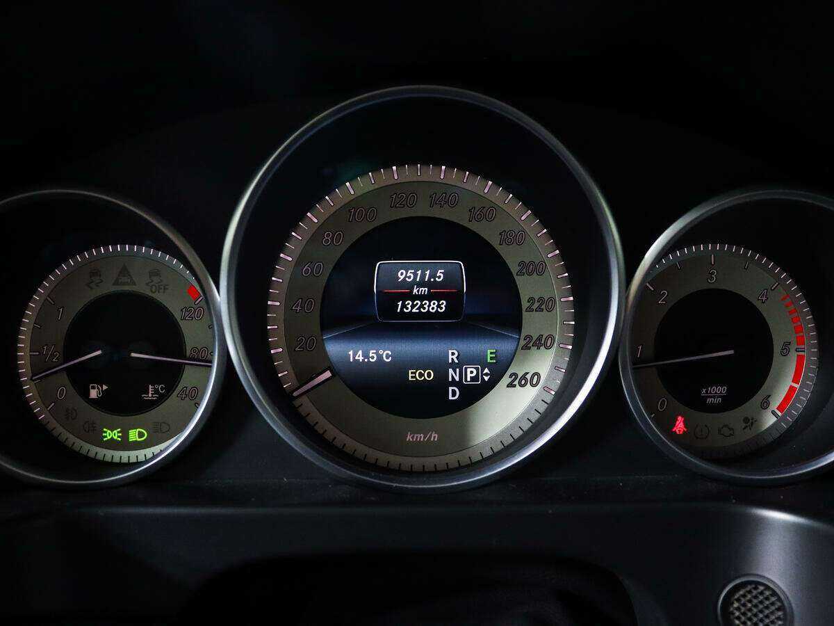 Mercedes-Benz E-Класс 250 CDI, 2015 Фото №11