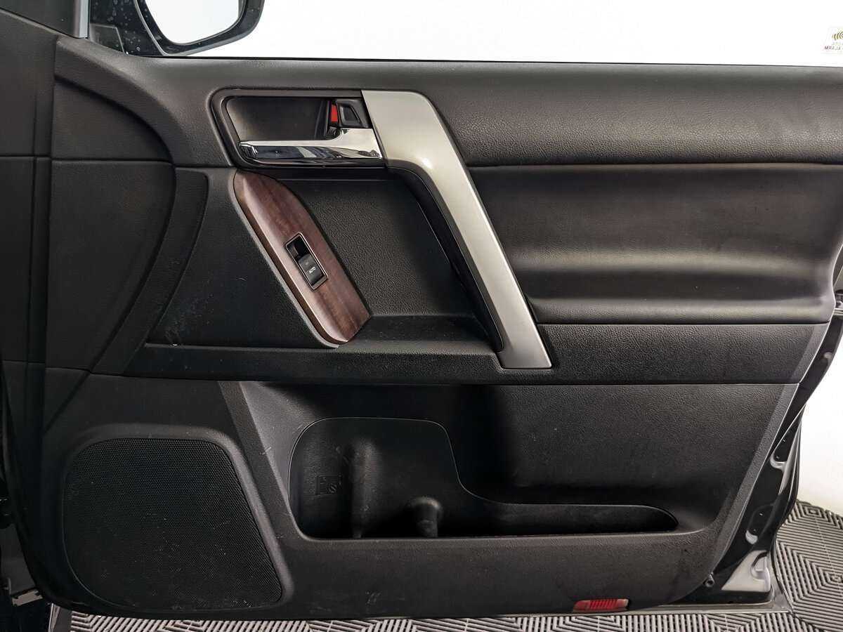 Toyota Land Cruiser Prado, 2016 Фото №19