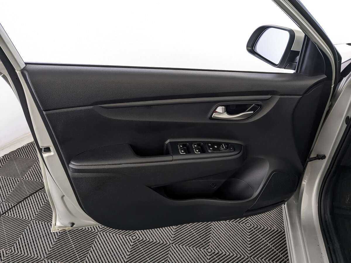 Kia Rio, 2019 Фото №14