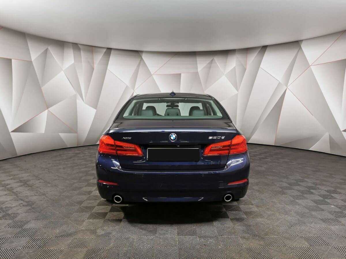 BMW 5 серии 520d xDrive, 2018 - 136 803 км. | Фото №8