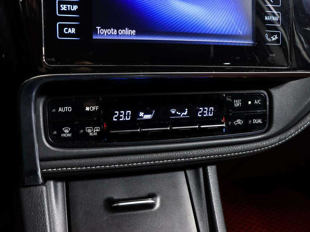 Toyota Corolla, 2018 Фото №16