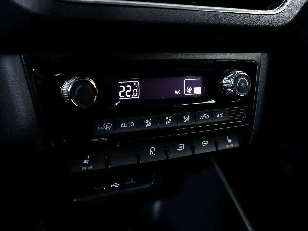 Skoda Rapid, 2020 Фото №13