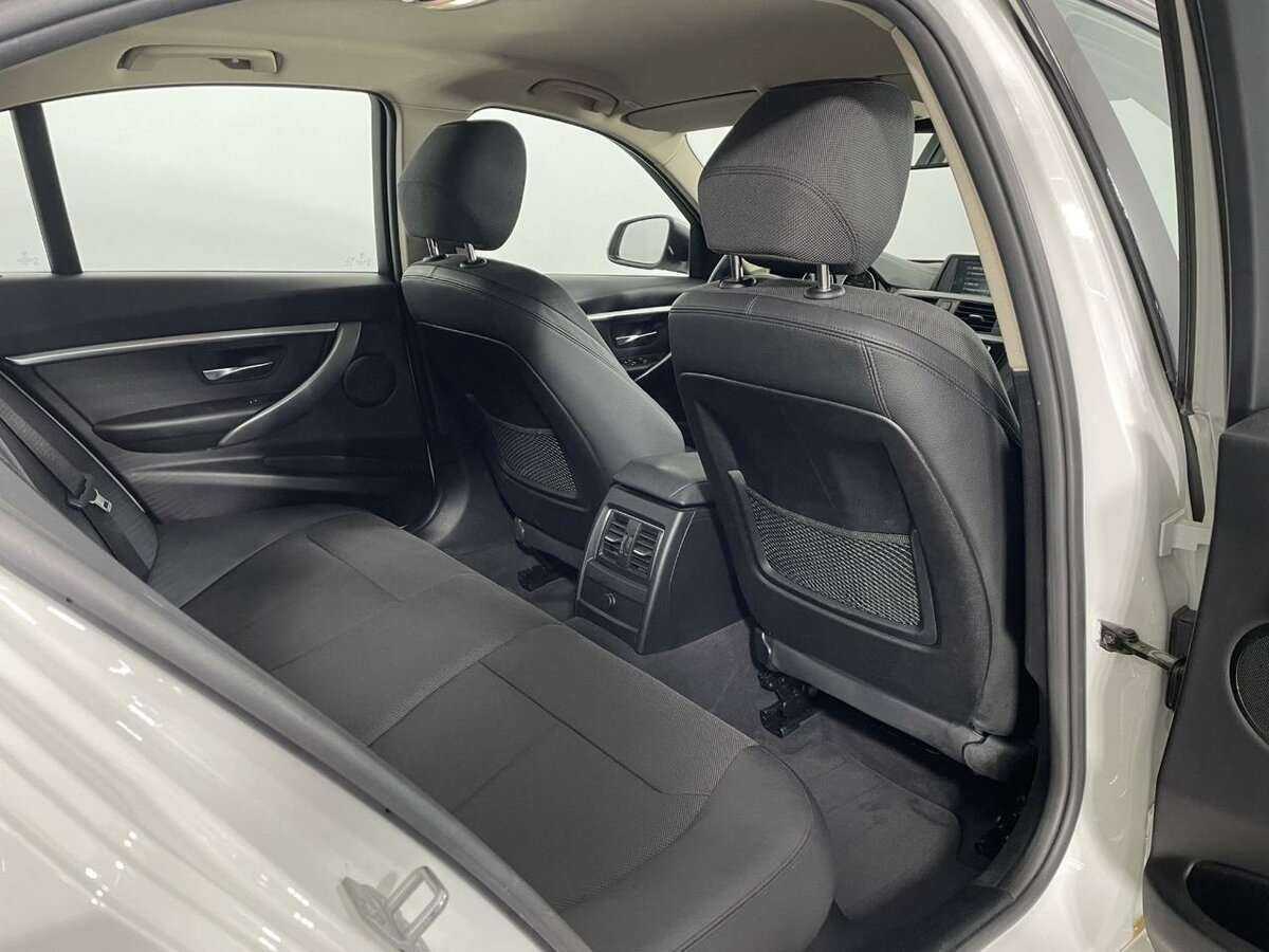 BMW 3 серии 320d xDrive, 2018 Фото №16
