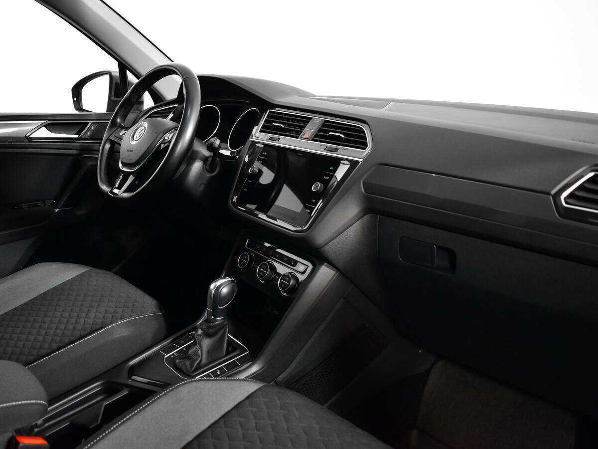 Volkswagen Tiguan L, 2018 - 111 982 км. | Фото №8