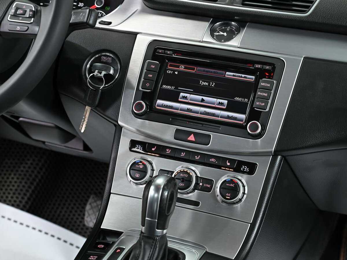 Volkswagen Passat, 2013 - 131 000 км. | Фото №7