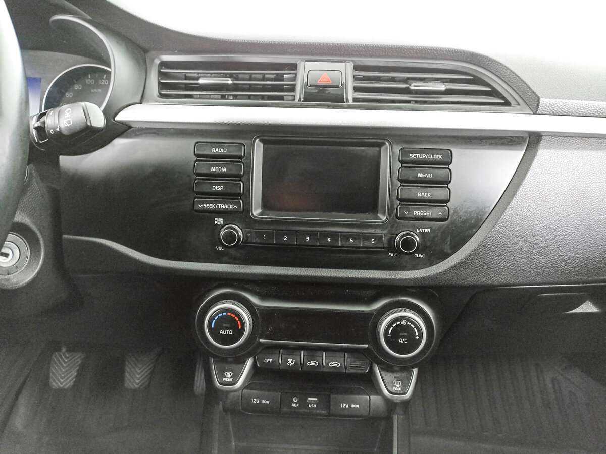 Kia Rio X-Line, 2018 Фото №13