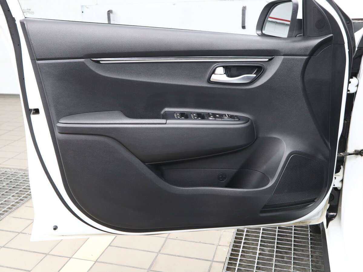 Kia Rio X-Line, 2018 - 101 000 км. | Фото №5