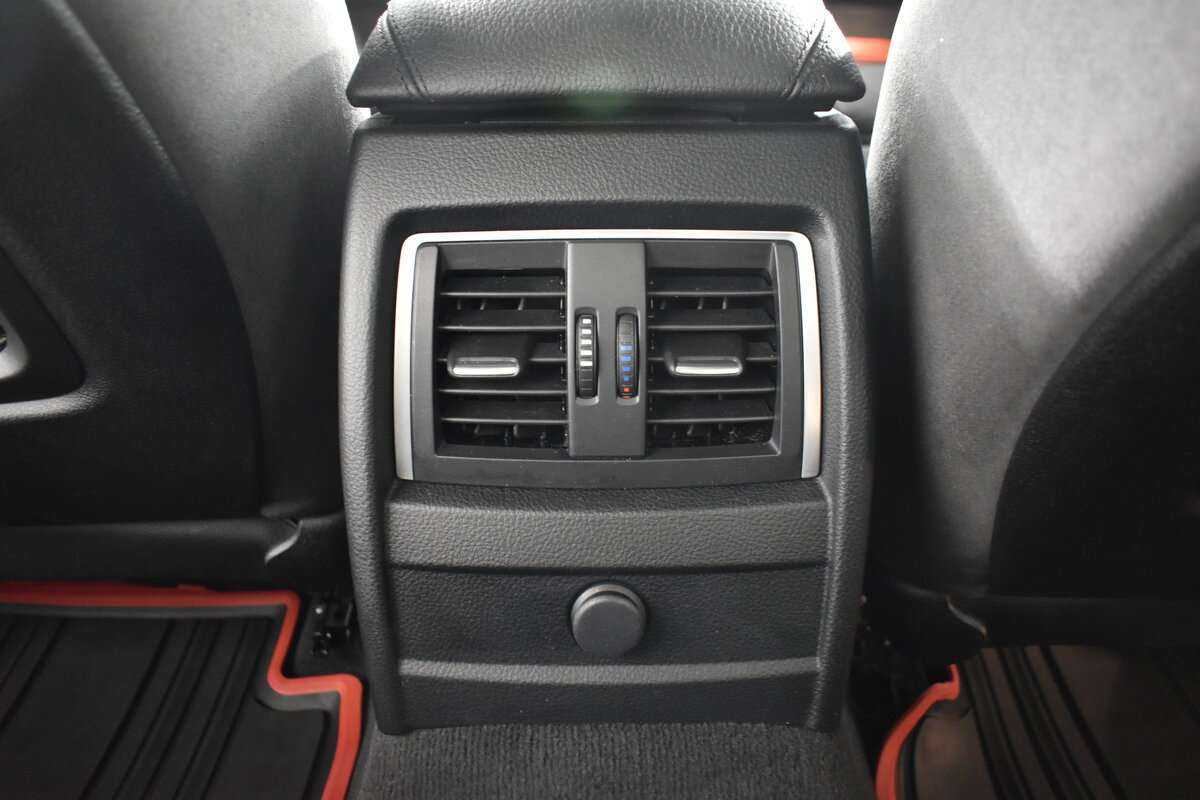 BMW 3 серии 320i xDrive, 2016 - 27 000 км. | Фото №8