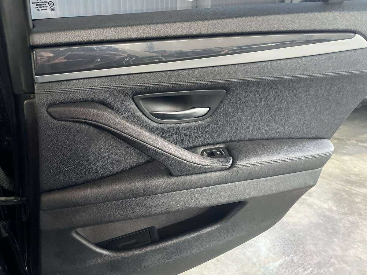 BMW 5 серии 520i, 2012 Фото №27