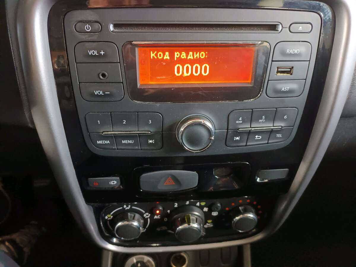 Renault Duster, 2012 Фото №15