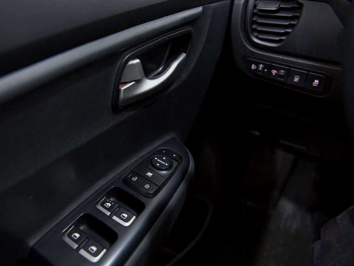 Kia Rio, 2020 Фото №11