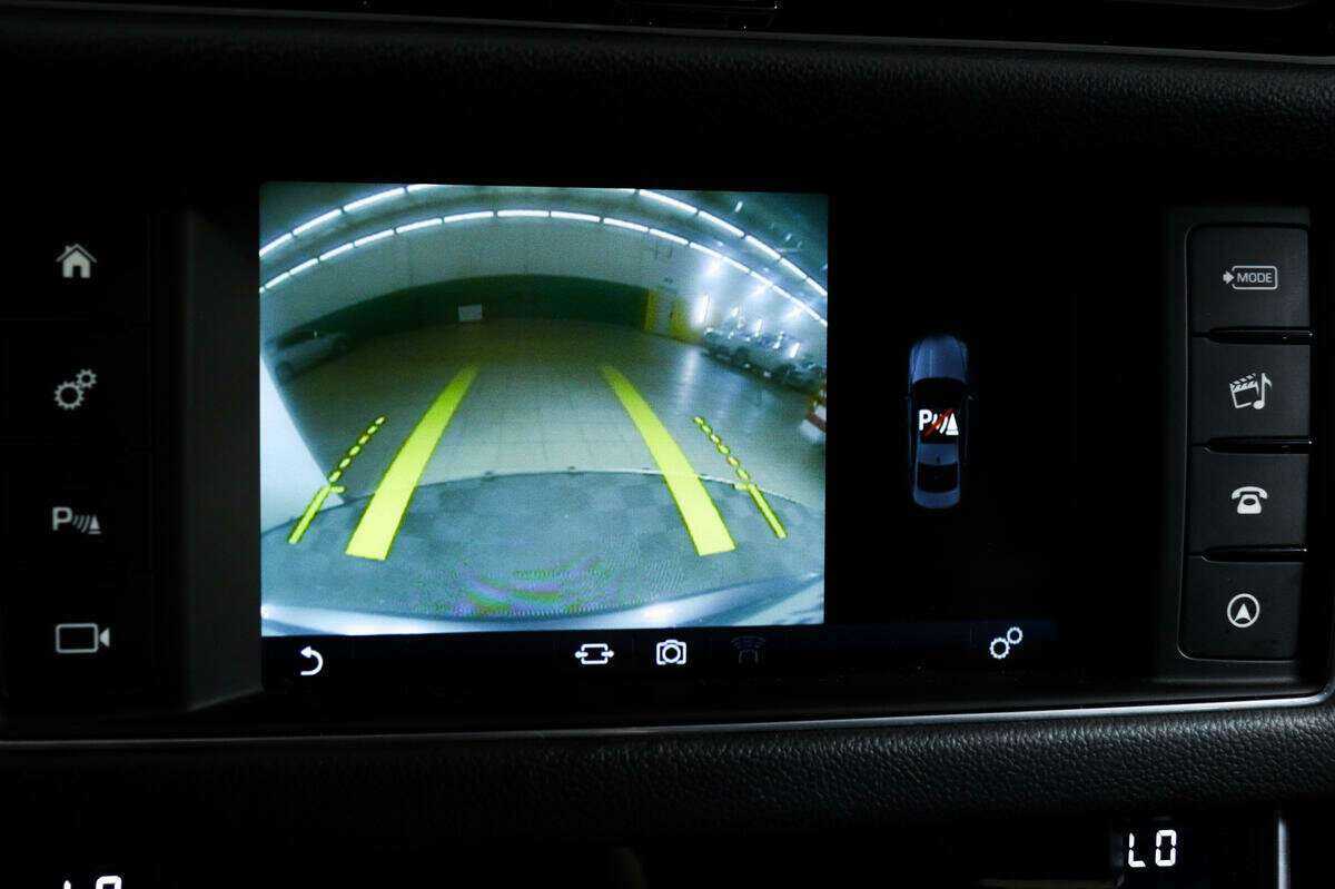 Jaguar XF, 2016 Фото №14