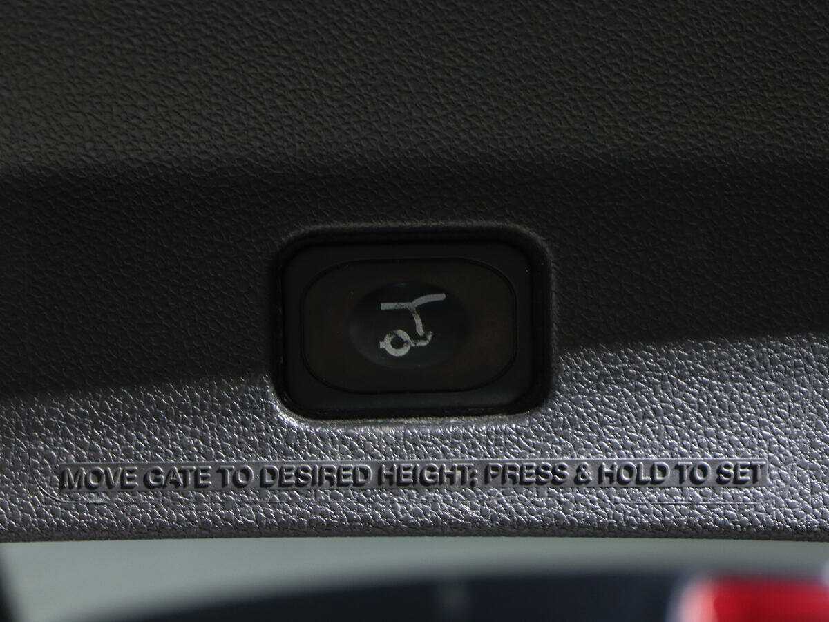 Ford Explorer Sport, 2014 Фото №17