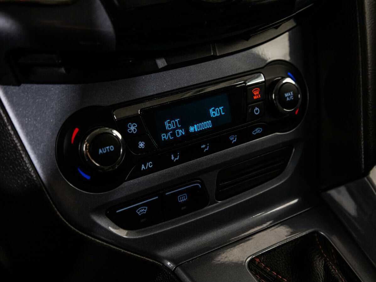 Ford Focus, 2014 Фото №16