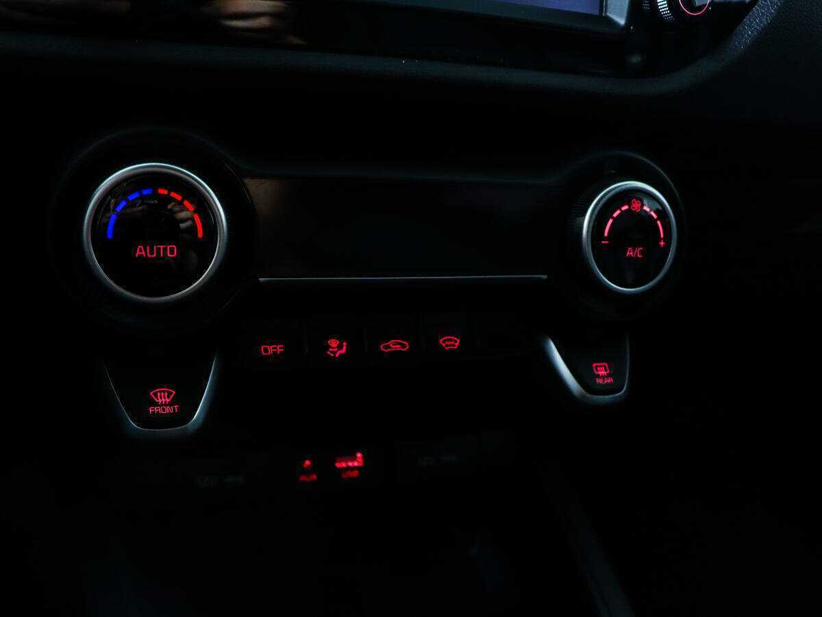 Kia Rio X-Line, 2020 Фото №14