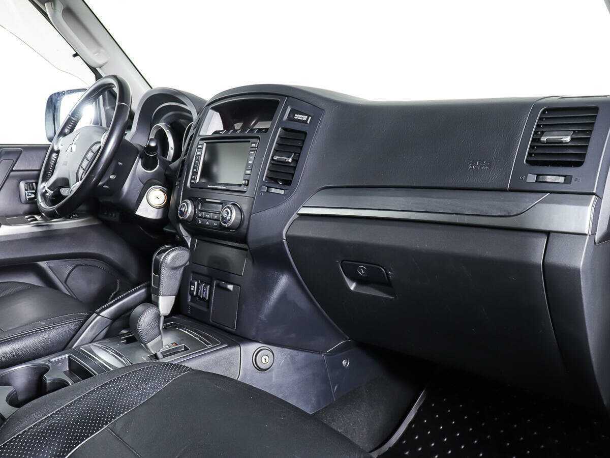 Mitsubishi Pajero, 2012 - 177 976 км. | Фото №8