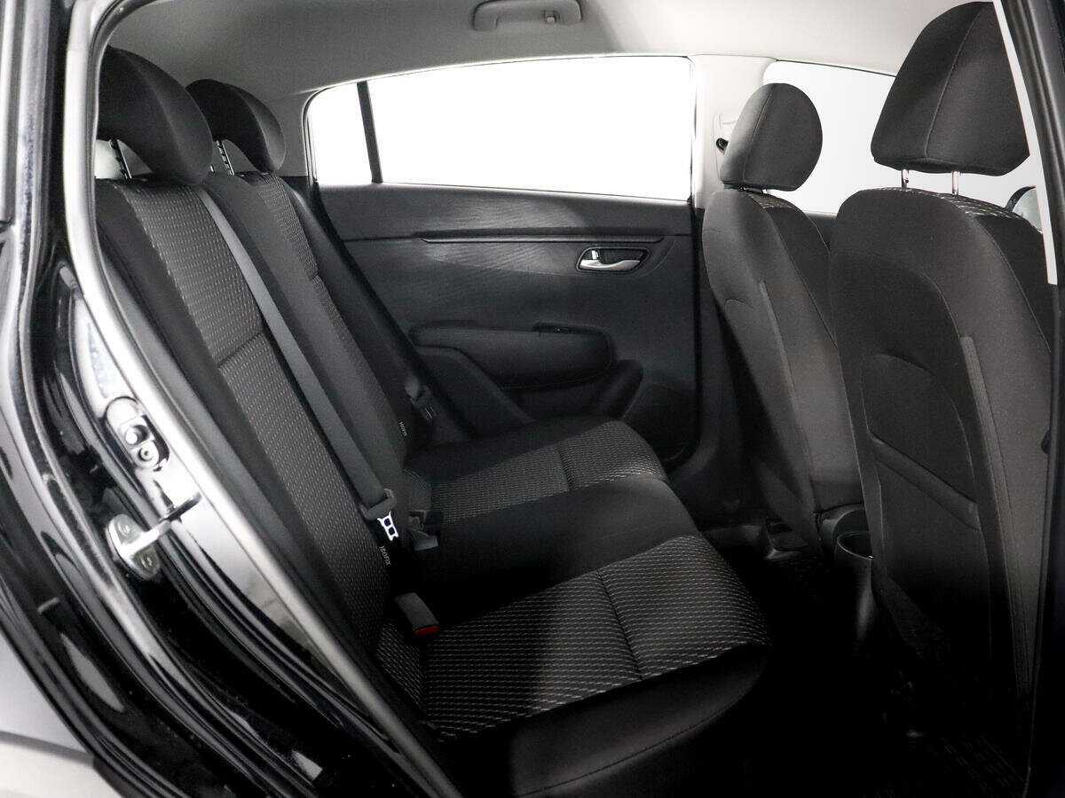 Kia Rio X-Line, 2018 Фото №11