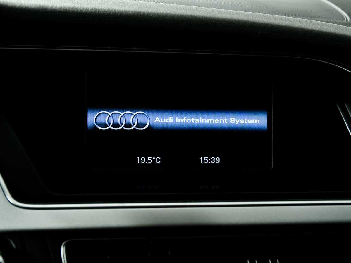 Audi A4, 2015 Фото №13