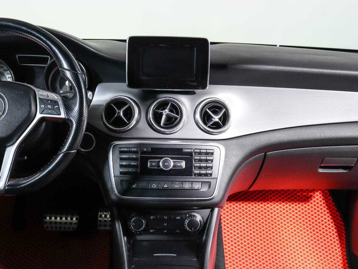 Mercedes-Benz CLA 200, 2013 Фото №11