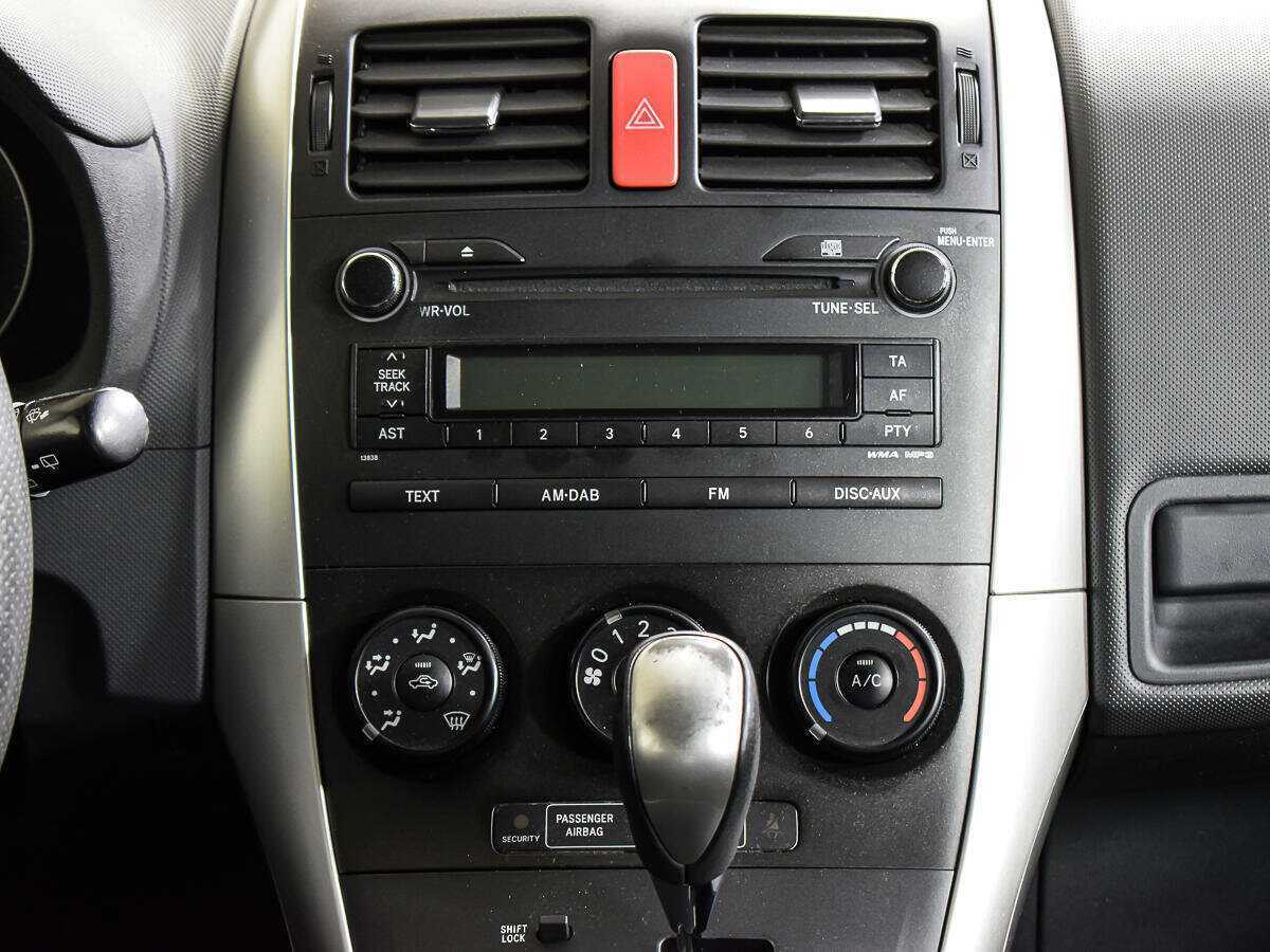 Toyota Auris, 2012 Фото №11