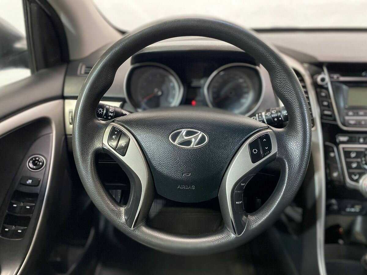 Hyundai i30, 2013 Фото №11