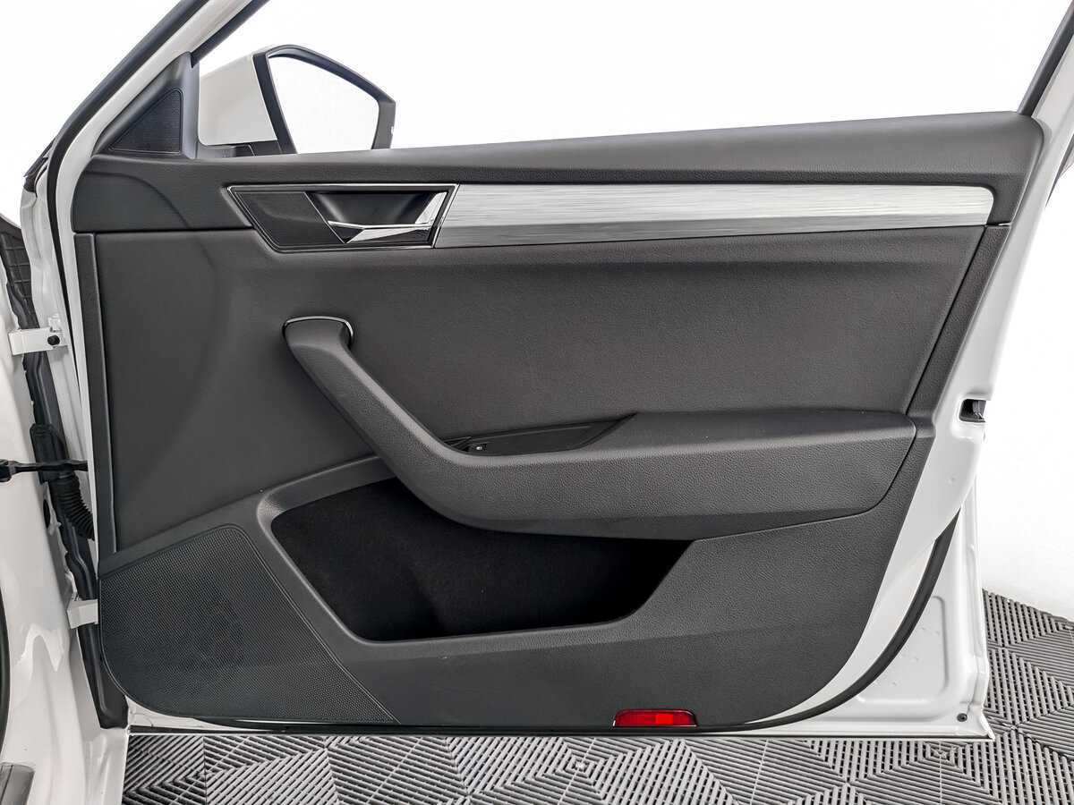 Skoda Superb, 2021 Фото №19