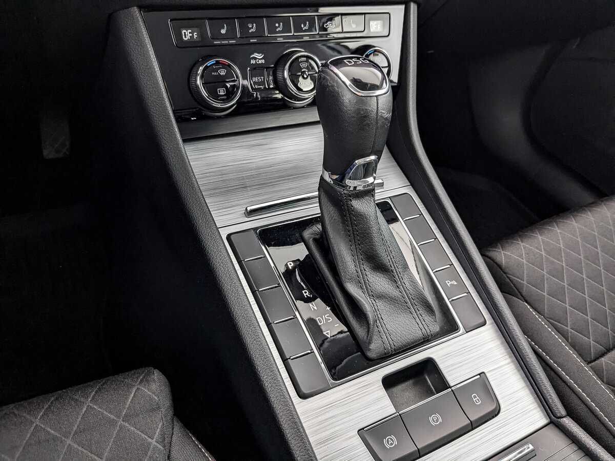 Skoda Superb, 2021 Фото №23