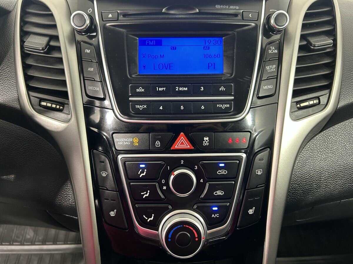 Hyundai i30, 2012 Фото №12