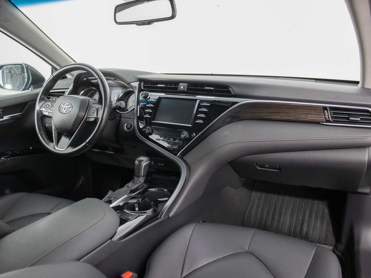 Toyota Camry, 2018 Фото №11