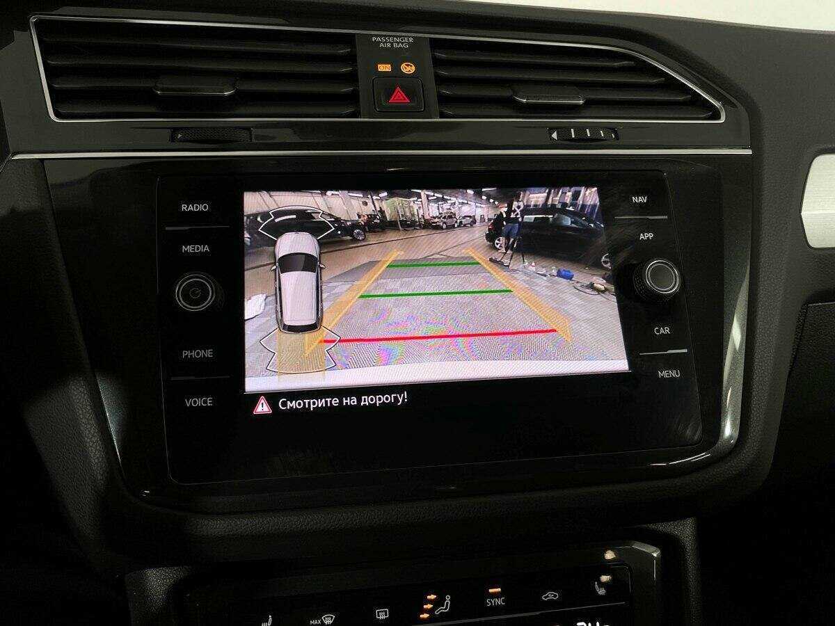 Volkswagen Tiguan, 2021 Фото №13