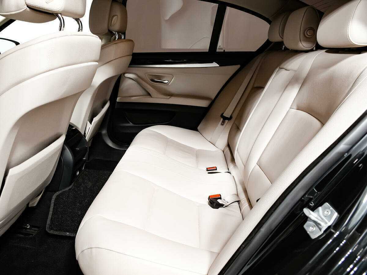 BMW 5 серии 530d xDrive, 2013 Фото №12