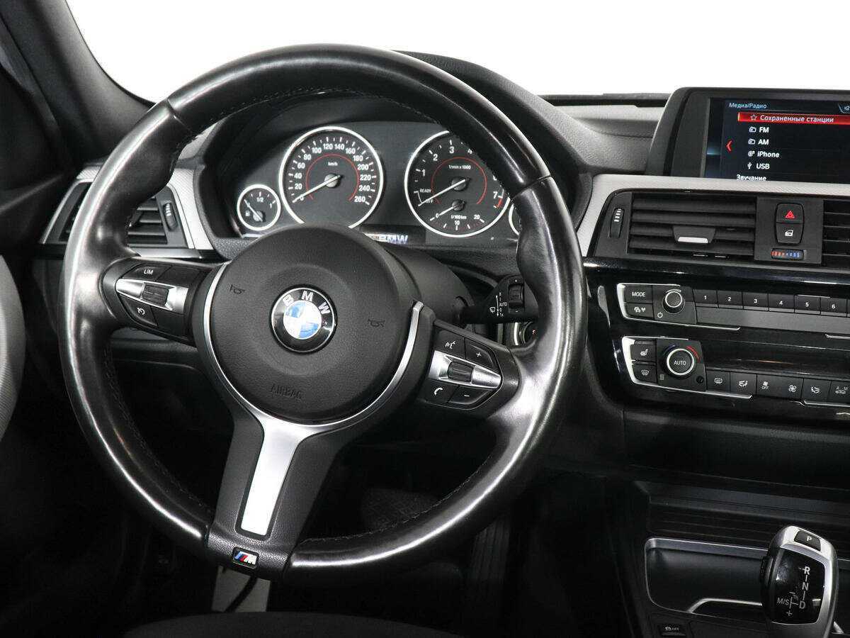 BMW 3 серии 320i xDrive, 2018 Фото №15