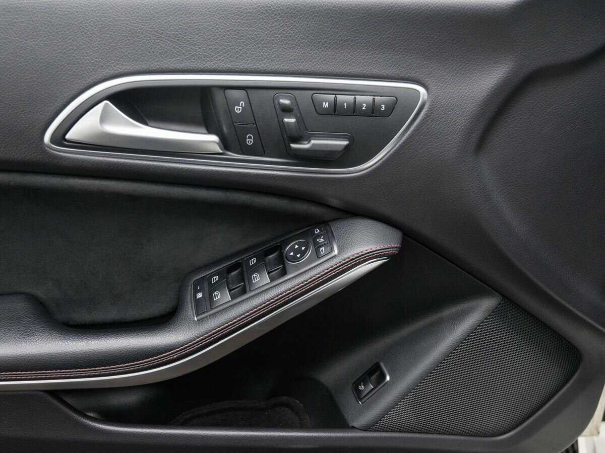 Mercedes-Benz CLA 250, 2014 Фото №15