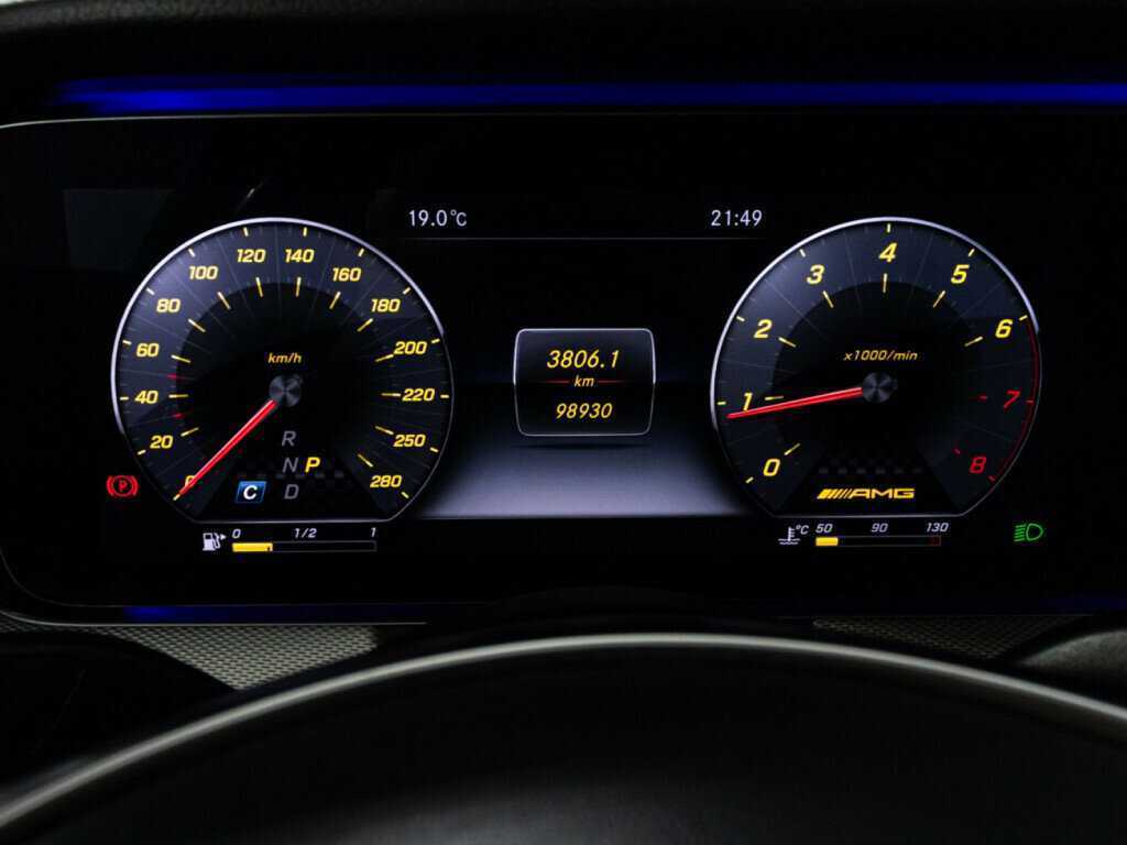 Mercedes-Benz E-Класс 200, 2017 Фото №12