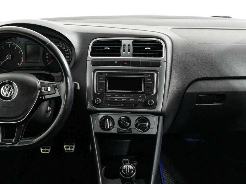 Volkswagen Polo, 2016 Фото №14
