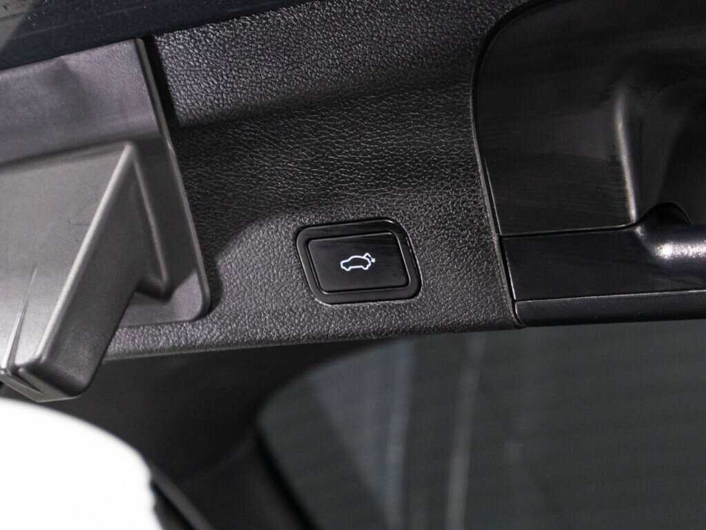 Geely Tugella, 2022 Фото №15