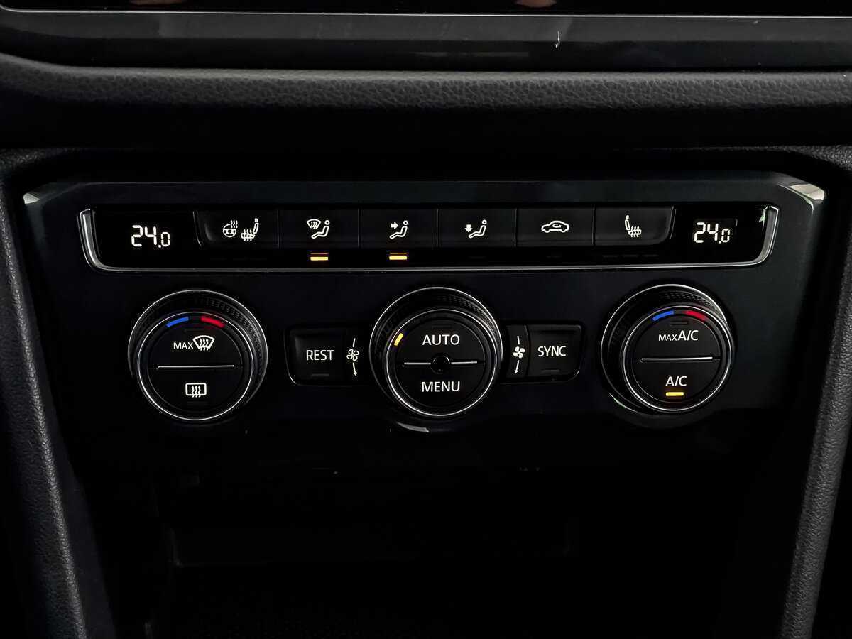 Volkswagen Tiguan, 2018 Фото №21