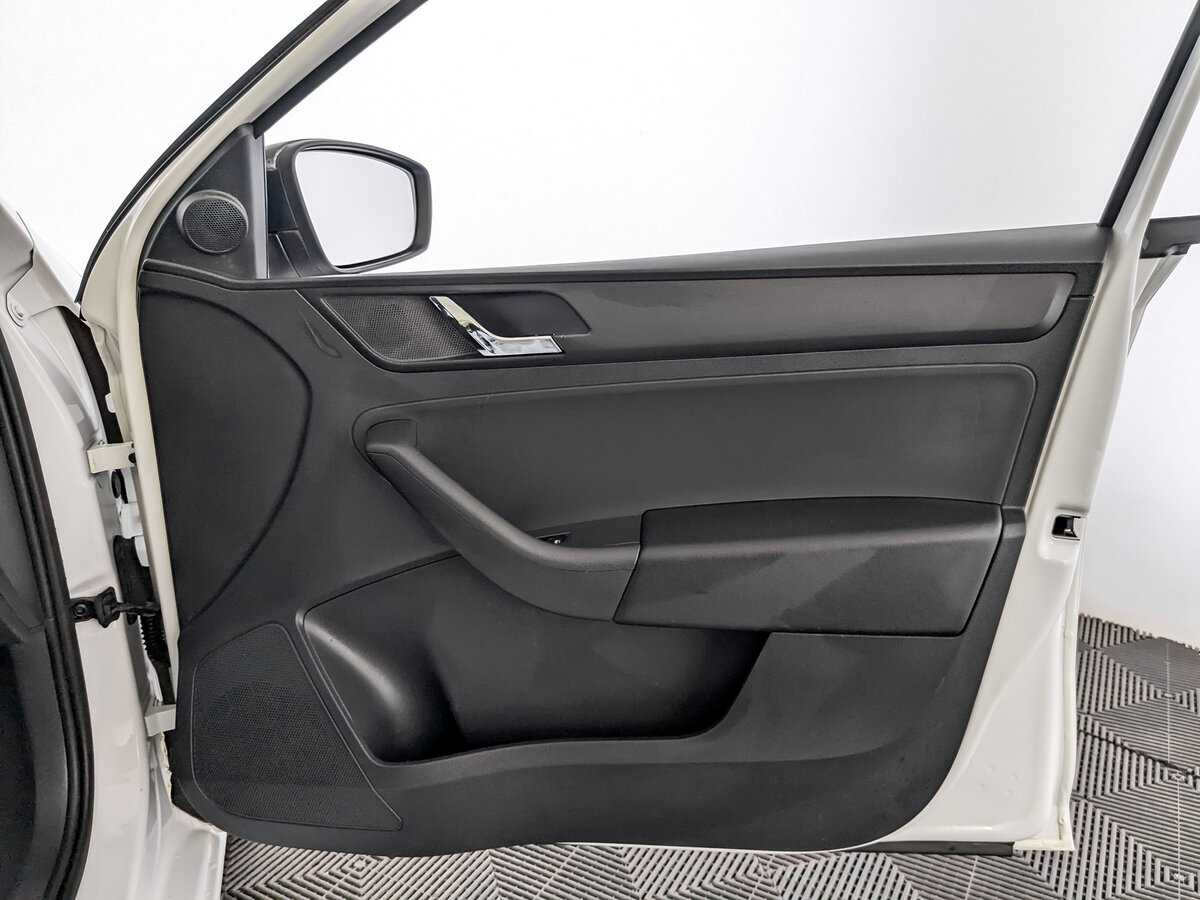 Skoda Rapid, 2017 Фото №24