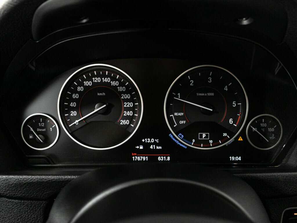 BMW 3 серии 320d xDrive, 2016 Фото №12