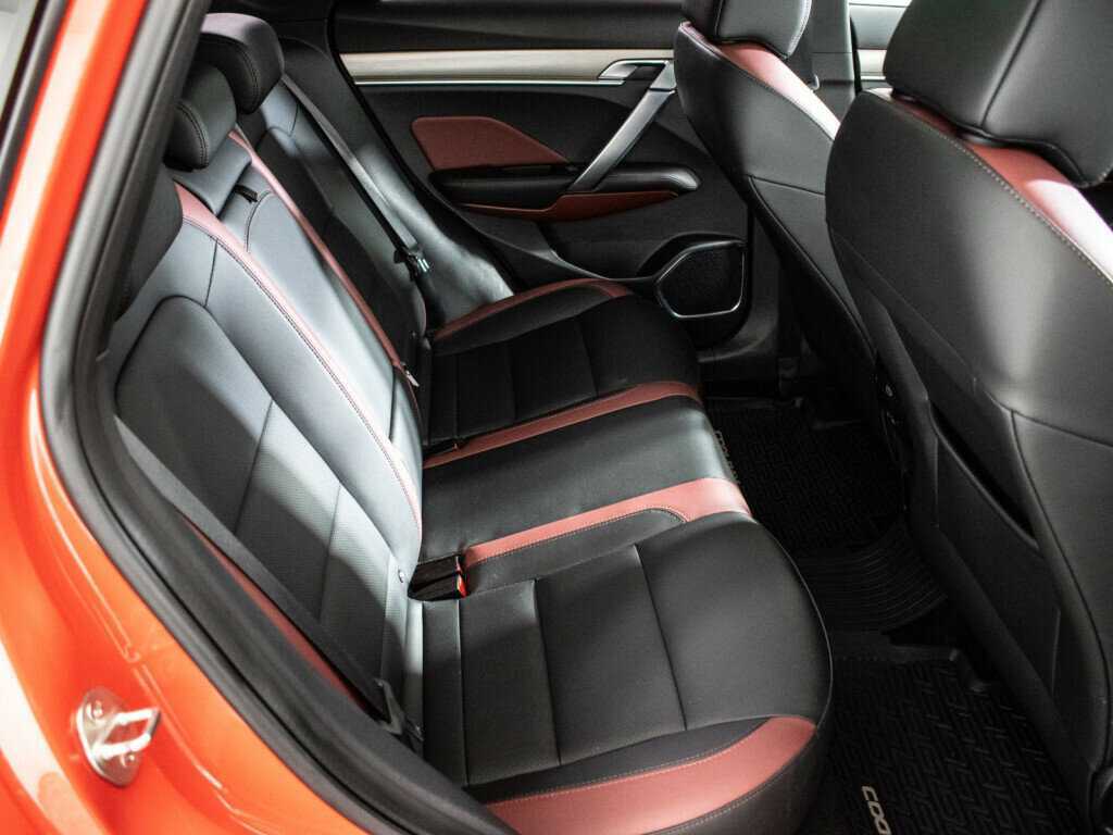 Geely Coolray, 2022 Фото №11