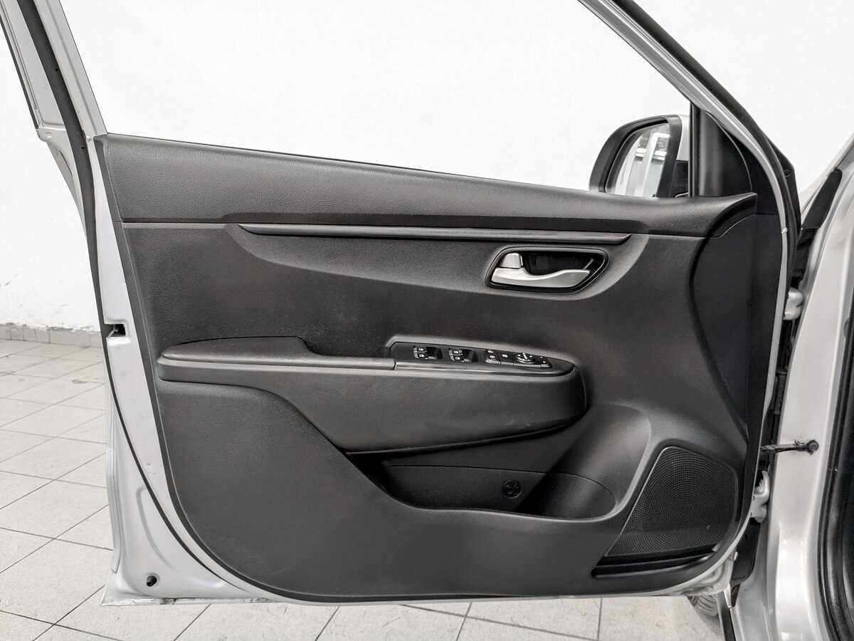 Kia Rio X-Line, 2020 Фото №17