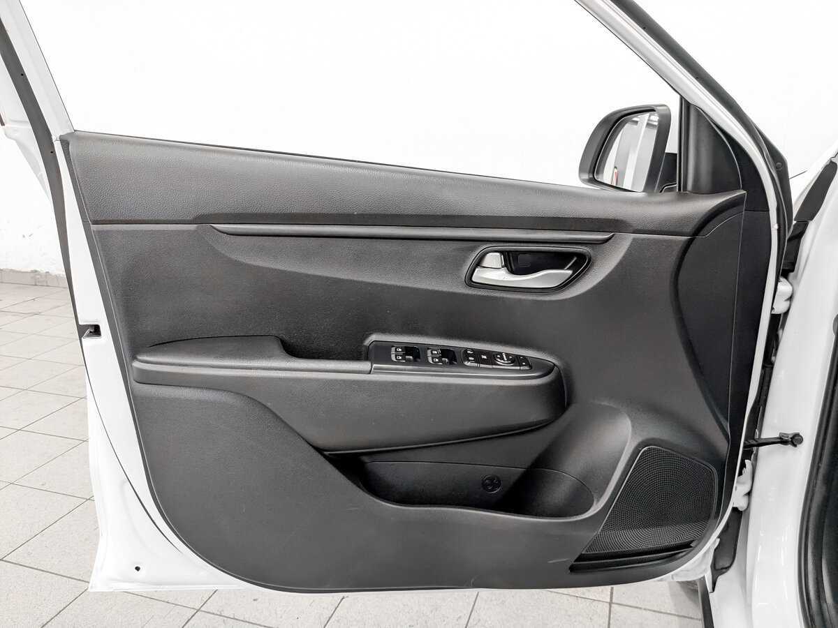 Kia Rio X-Line, 2020 Фото №17